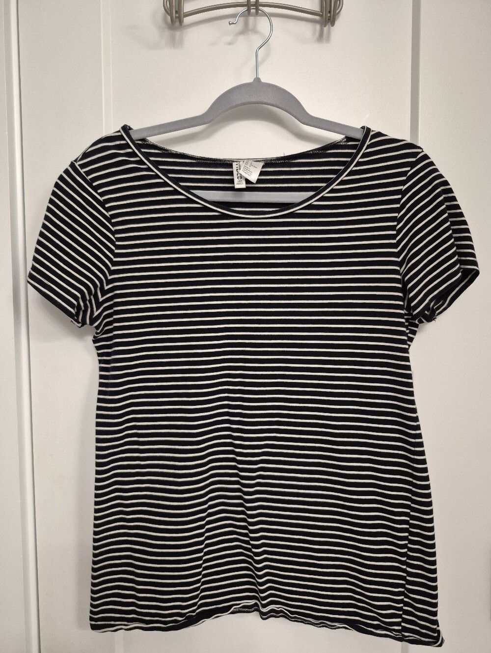H&M Black and White Striped Short Sleeve Tee